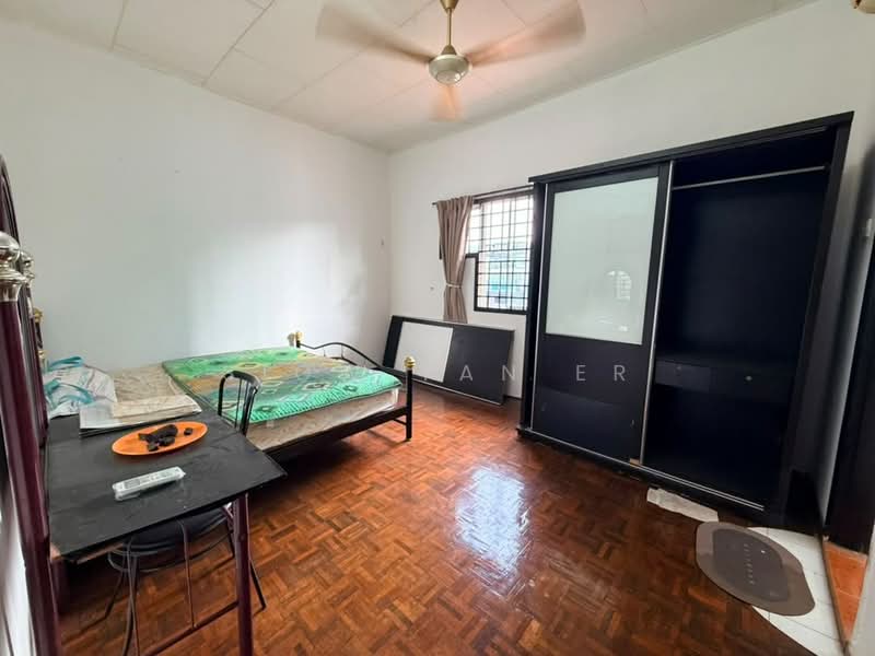 2-storey Terraced House for Sale in Taman Megah Ria (Masai) - Siow Yan Er - Bedroom - PropertyGuru.com.my