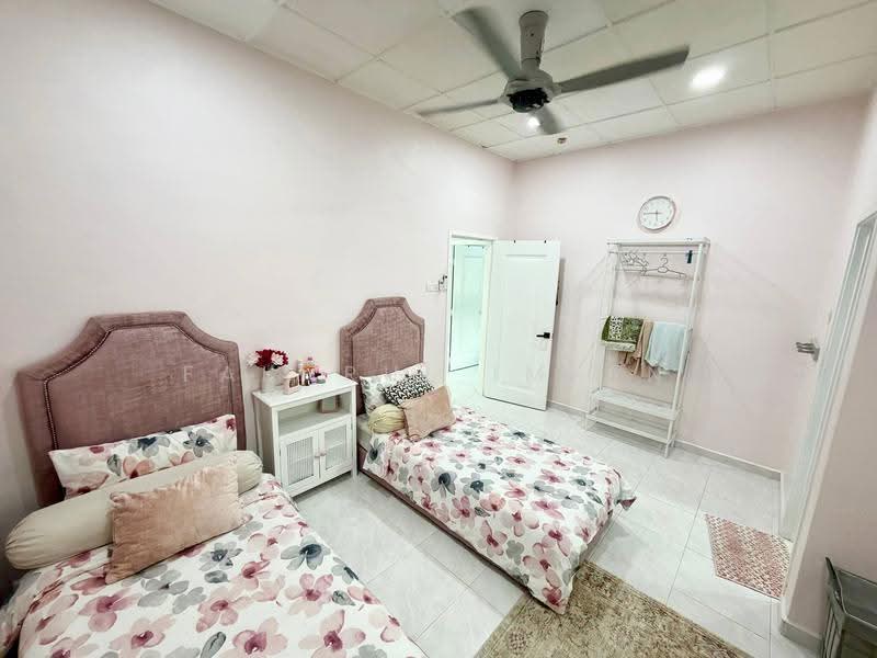 2-storey Terraced House for Sale in Taman Mutiara Rini (Skudai) - Fakhrul Imlan - Bedroom - PropertyGuru.com.my