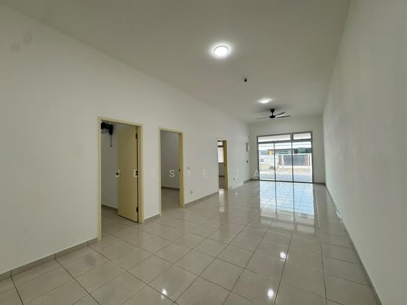 1-storey Terraced House for Rent in Bandar Putra (Kulai) - Jessie Tan - Living Room - PropertyGuru.com.my