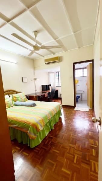 2-storey Terraced House for Sale in Bangsar Baru (Bangsar) - Elaine Loke - Bedroom - PropertyGuru.com.my
