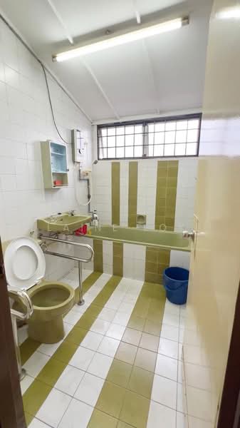 2-storey Terraced House for Sale in Bangsar Baru (Bangsar) - Elaine Loke - Bathroom - PropertyGuru.com.my