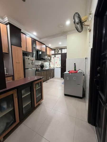 Rumah Teres 2.5-Tingkat untuk Dijual di Taman Sutera (Perai) - Sammi SC - Kitchen - PropertyGuru.com.my