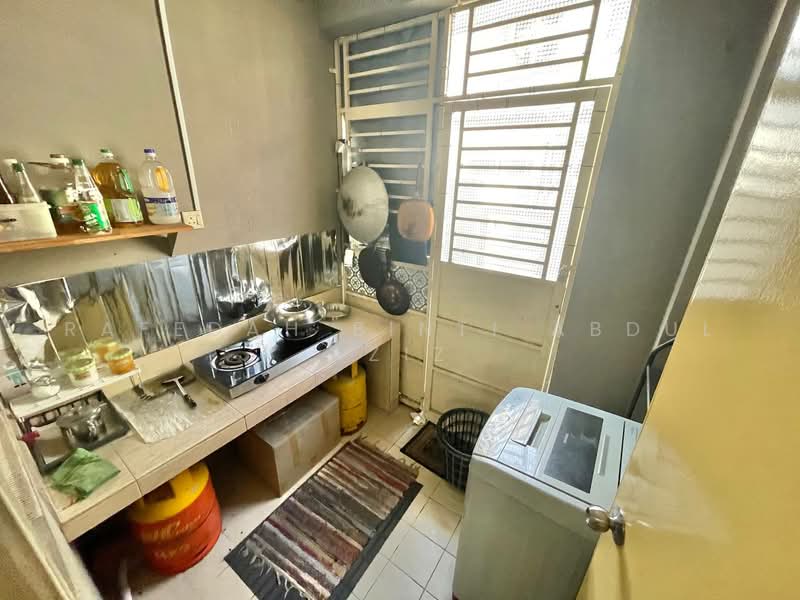 Terraced House for Sale in Shah Alam (Selangor) - Rafedah Binti Abdul Aziz - Kitchen - PropertyGuru.com.my