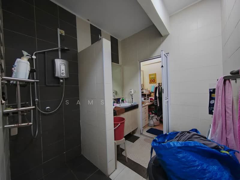 Rumah Teres 3-Tingkat untuk Dijual di Taman Sri Putra Mas (Sungai Buloh) - Samson Lee - Bathroom - PropertyGuru.com.my