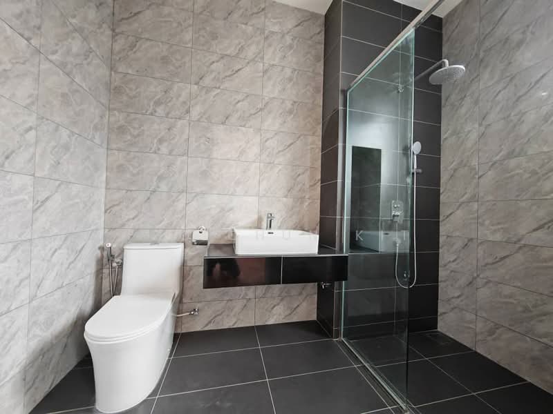 Cluster House for Sale in Eco Ardence (Setia Alam) - Foo Chun Kit - Bathroom - PropertyGuru.com.my