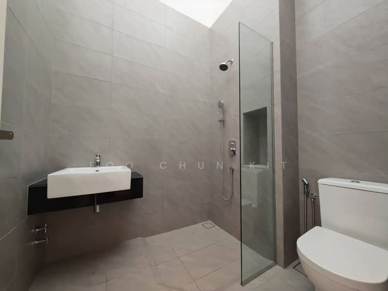 Cluster House for Sale in Eco Ardence (Setia Alam) - Foo Chun Kit - Bathroom - PropertyGuru.com.my