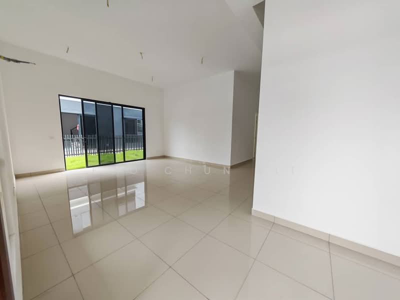 Cluster House for Sale in Eco Ardence (Setia Alam) - Foo Chun Kit - Living Room - PropertyGuru.com.my