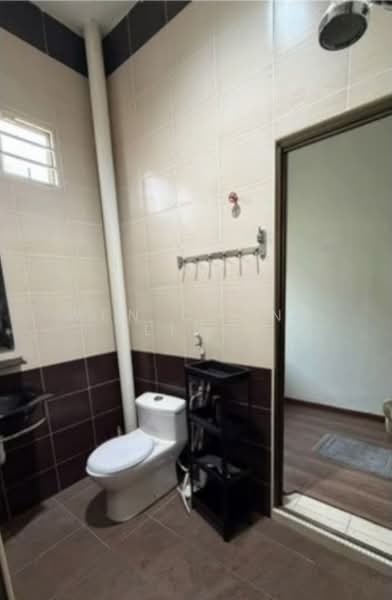 Rumah Teres untuk Disewa di Taman Pulai Jaya (Kulai) - Wen Chung Ling - Bathroom - PropertyGuru.com.my
