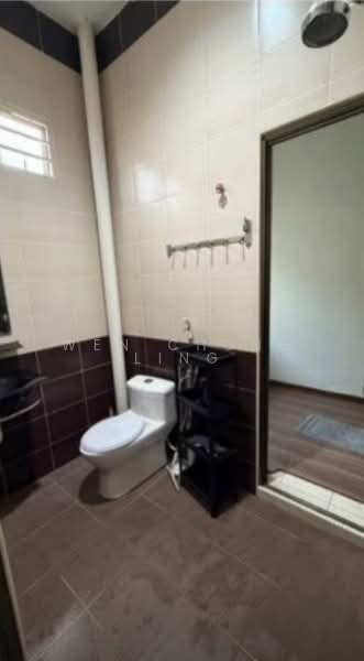 Rumah Teres untuk Disewa di Taman Pulai Jaya (Kulai) - Wen Chung Ling - Bathroom - PropertyGuru.com.my