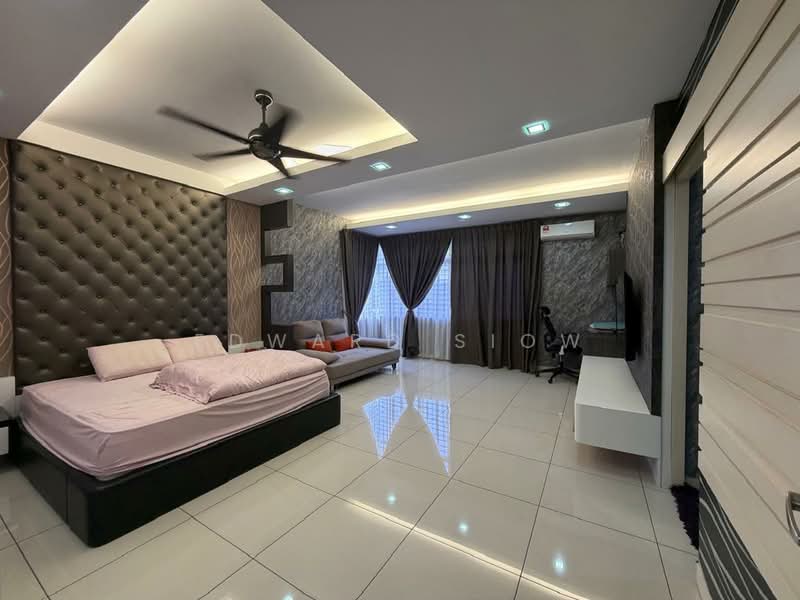 Cluster House for Rent in Taman Gaya (Ulu Tiram) - Edward Siow - Bedroom - PropertyGuru.com.my