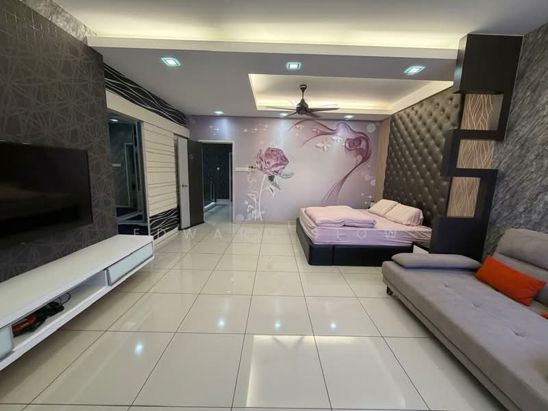 Cluster House for Rent in Taman Gaya (Ulu Tiram) - Edward Siow - Living Room - PropertyGuru.com.my
