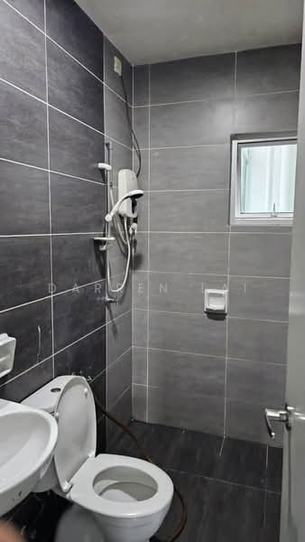 Condominium for Sale at Zeta Deskye (Alam Saujana) - Darren Lai - Bathroom - PropertyGuru.com.my