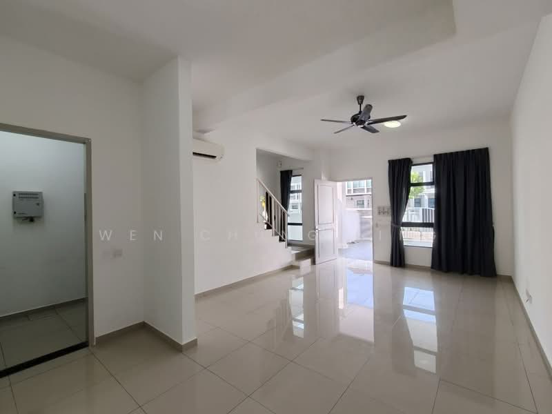 Rumah Teres untuk Disewa di Kota Masai (Pasir Gudang) - Wen Chung Ling - Living Room - PropertyGuru.com.my