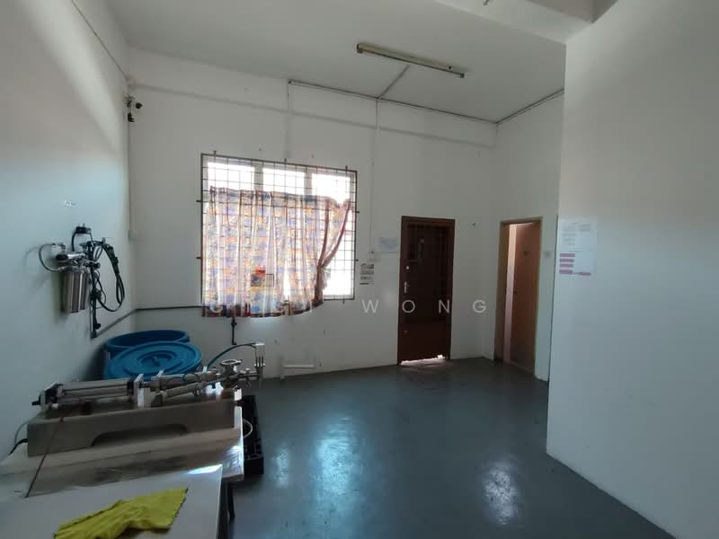 Shop for Rent in Taman Angkasa Nuri (Durian Tunggal) - Gigi Wong - PropertyGuru.com.my