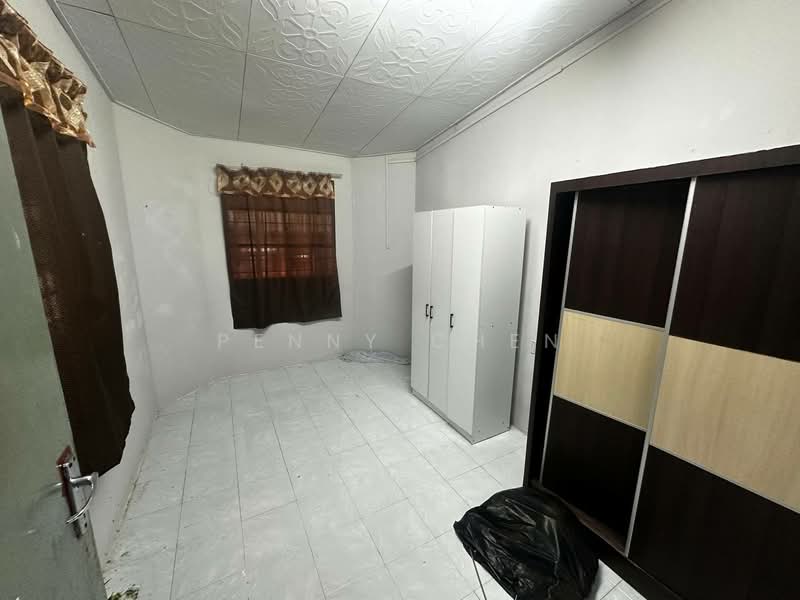Rumah Teres 1 Tingkat untuk Dijual di Taman Indah (Tanjong Rambutan) - PENNY CHEN - Bedroom - PropertyGuru.com.my