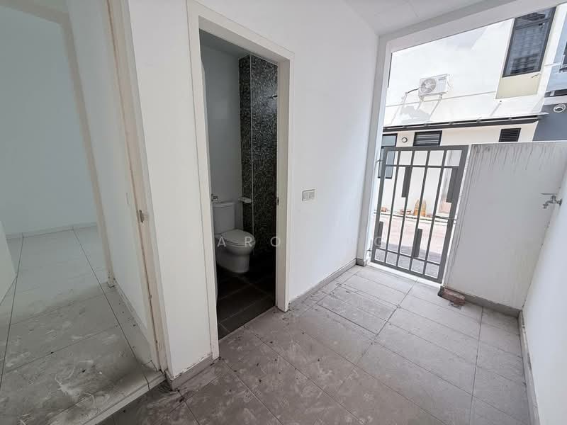 2-storey Terraced House for Sale in Bukit Indah (Iskandar Puteri (Nusajaya)) - Sharon Ng - Bathroom - PropertyGuru.com.my