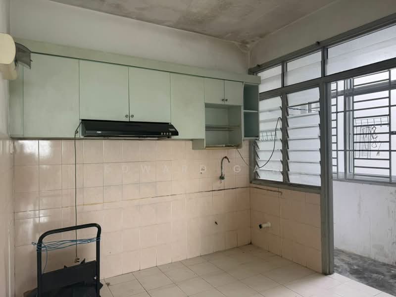 Servis Apartment untuk Dijual di Nusa Perdana Serviced Apartment - Edward Gan - Kitchen - PropertyGuru.com.my