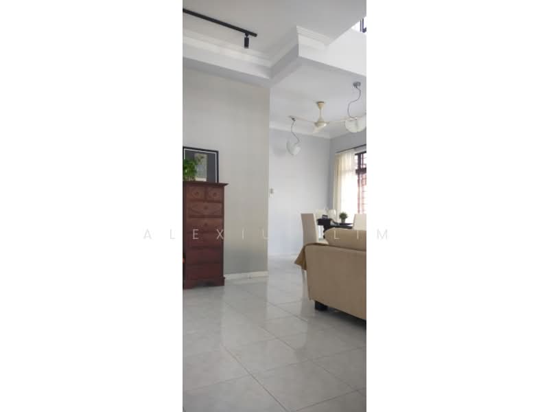 Rumah Teres 2-Tingkat untuk Disewa di Taman Sutera (Johor Bahru) - Alexius Lim - Living Room - PropertyGuru.com.my