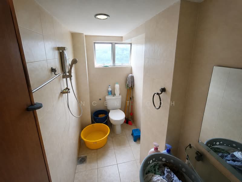 Apartment for Sale at Pangsapuri Seri Gembira - Vincent Goh - Bathroom - PropertyGuru.com.my