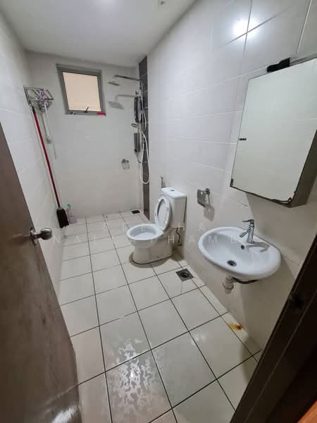 Service Residence for Rent at One South - Seetha Nallathamby - Bathroom - PropertyGuru.com.my
