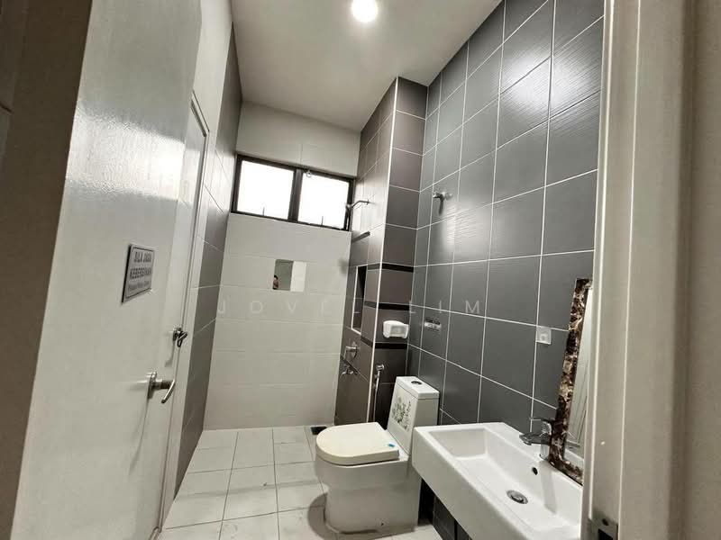 Semi-Detached House for Sale in Taman Nusa Idaman (Iskandar Puteri (Nusajaya)) - Jovel Lim - Bathroom - PropertyGuru.com.my