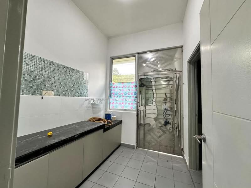 Semi-Detached House for Sale in Taman Nusa Idaman (Iskandar Puteri (Nusajaya)) - Jovel Lim - Kitchen - PropertyGuru.com.my