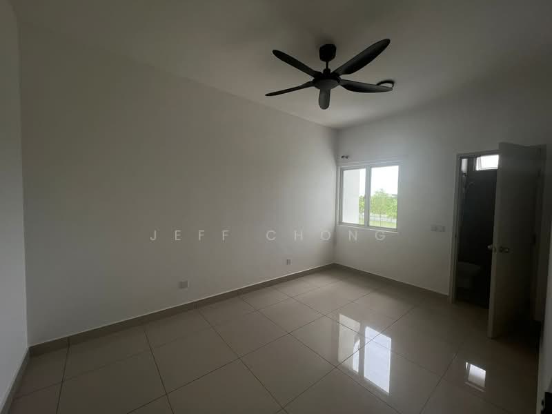 2-storey Terraced House for Sale in Bandar Rimbayu (Telok Panglima Garang) - Jeff Chong - Bedroom - PropertyGuru.com.my
