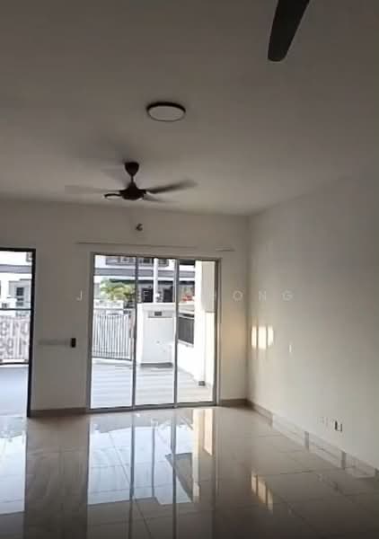 2-storey Terraced House for Sale in Bandar Rimbayu (Telok Panglima Garang) - Jeff Chong - Living Room - PropertyGuru.com.my