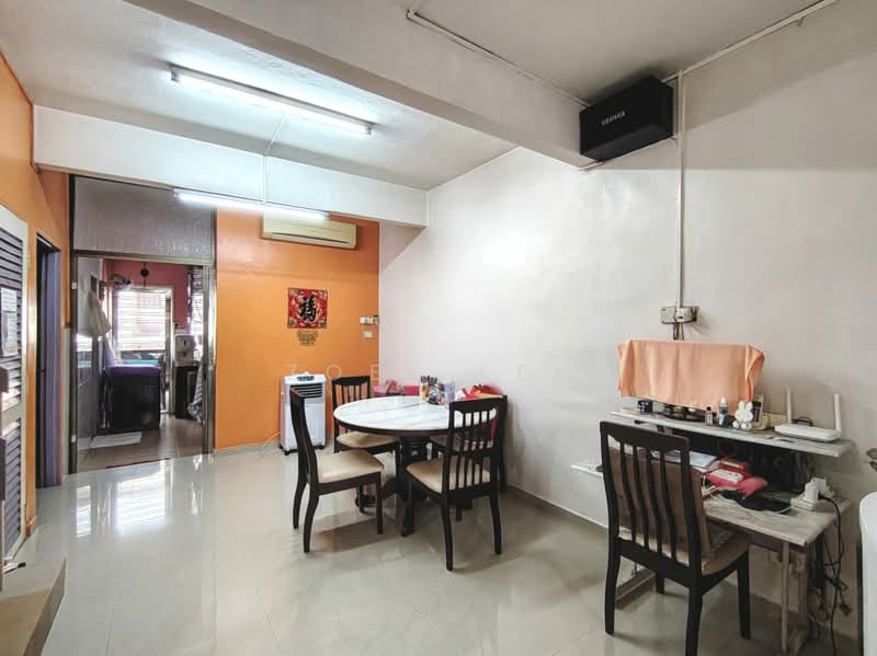 2-storey Terraced House for Sale in Taman Universiti (Skudai) - Zoey Lee - Living Room - PropertyGuru.com.my