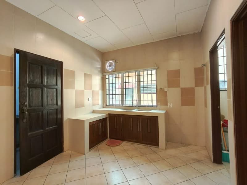 2-storey Terraced House for Sale in Ipoh (Perak) - PENNY CHEN - Kitchen - PropertyGuru.com.my
