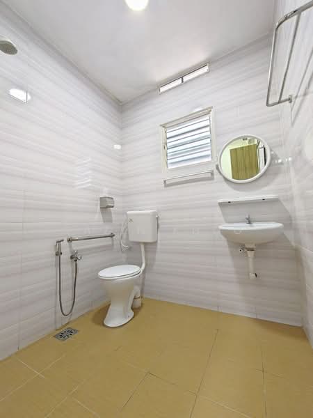 Rumah Teres 1 Tingkat untuk Disewa di New Pasir Puteh (Ipoh) - Qazin Khoo - Bathroom - PropertyGuru.com.my