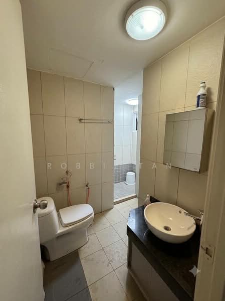 Apartment for Sale at Larkin Residence (Phase Three) - Robbie Tan - Bathroom - PropertyGuru.com.my