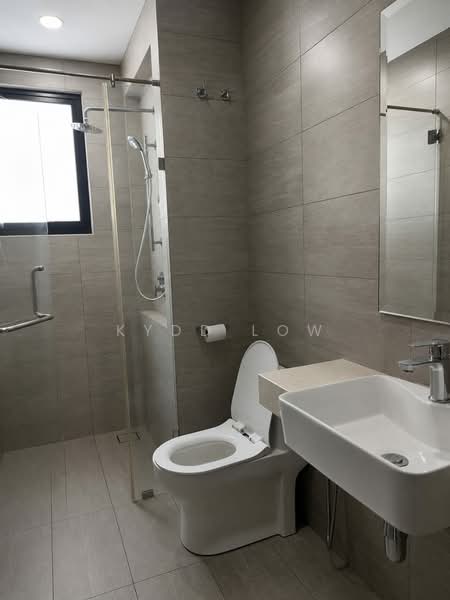 Servis Apartment untuk Disewa di Gems Residences - Kydd Low - Bathroom - PropertyGuru.com.my