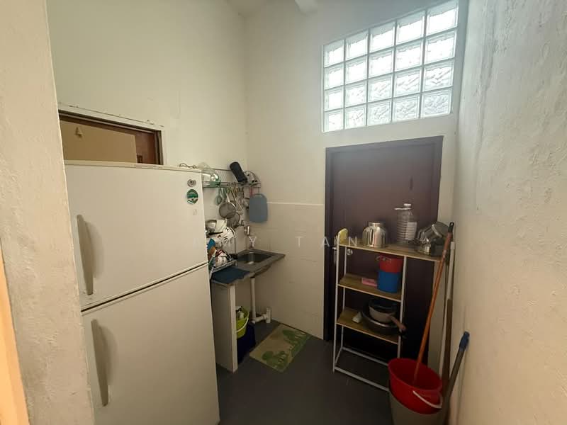 Shop for Rent in George Town (Penang) - Amy Tan - Kitchen - PropertyGuru.com.my