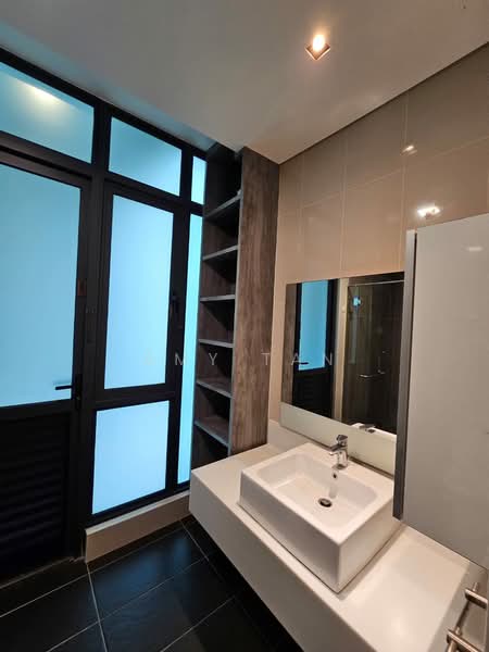 Condominium for Sale at The LIGHT COLLECTION I - Amy Tan - Bathroom - PropertyGuru.com.my