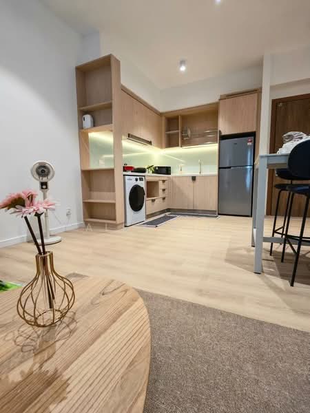 Service Residence for Rent at The Meg Serviced Residence - Alex Lim - Kitchen - PropertyGuru.com.my