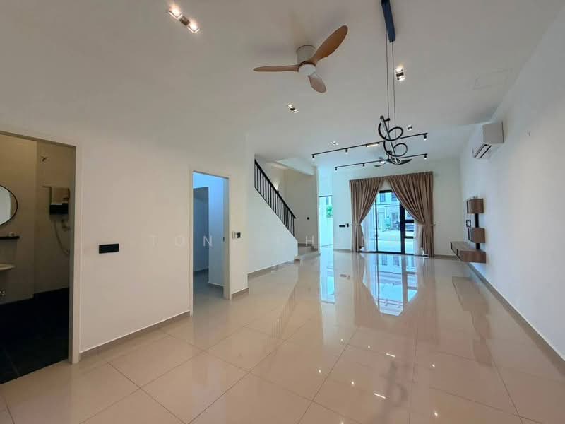 Rumah Teres 2 Tingkat untuk Disewa di Iskandar Puteri (Nusajaya) (Johor) - Tony Chong - Living Room - PropertyGuru.com.my