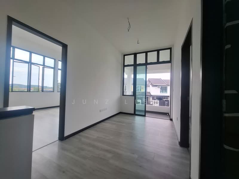Rumah Teres 2-Tingkat untuk Dijual di Bandar Tiram (Ulu Tiram) - Junz Liew - PropertyGuru.com.my
