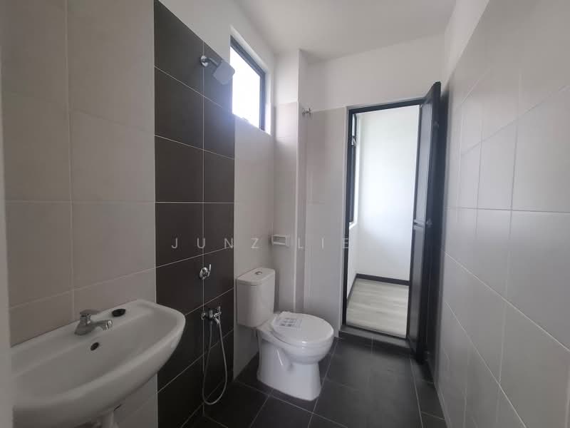 Rumah Teres 2-Tingkat untuk Dijual di Bandar Tiram (Ulu Tiram) - Junz Liew - PropertyGuru.com.my