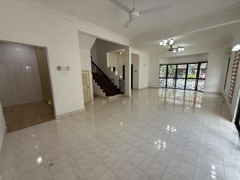 2.5-storey Terraced House for Sale in Presint 16 (Putrajaya) - Aishah Rosnam - Living Room - PropertyGuru.com.my
