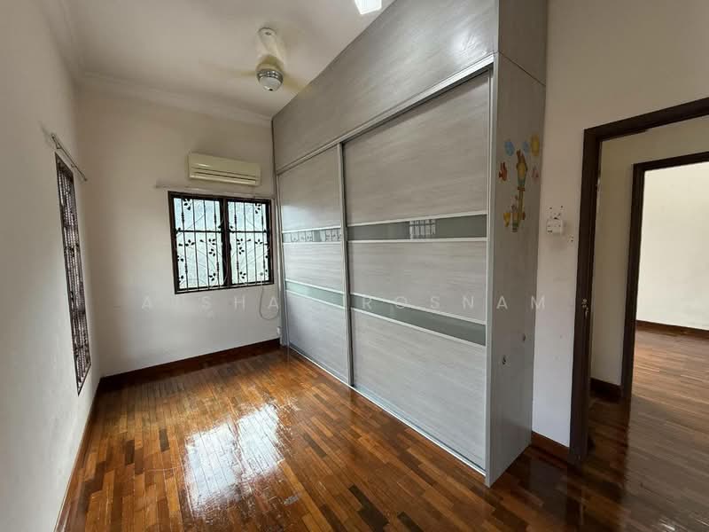 2.5-storey Terraced House for Sale in Presint 16 (Putrajaya) - Aishah Rosnam - Bedroom - PropertyGuru.com.my