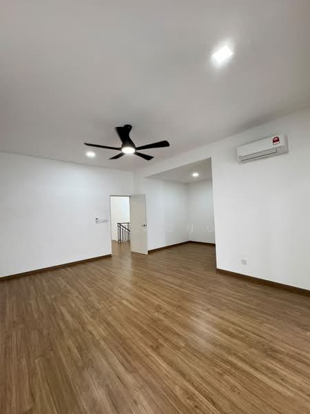 2-storey Terraced House for Rent in Cyberjaya (Selangor) - Mk Wong - Living Room - PropertyGuru.com.my