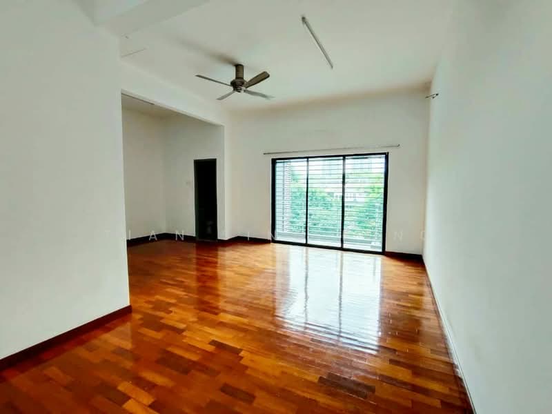 Terraced House for Sale in Bandar Puteri Puchong (Puchong) - Tian Sing Fong - Living Room - PropertyGuru.com.my