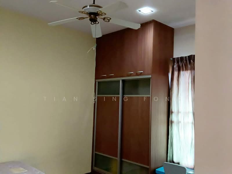 Semi-Detached House for Sale in Taman Bukit Kuchai (Bandar Kinrara) - Tian Sing Fong - Bedroom - PropertyGuru.com.my
