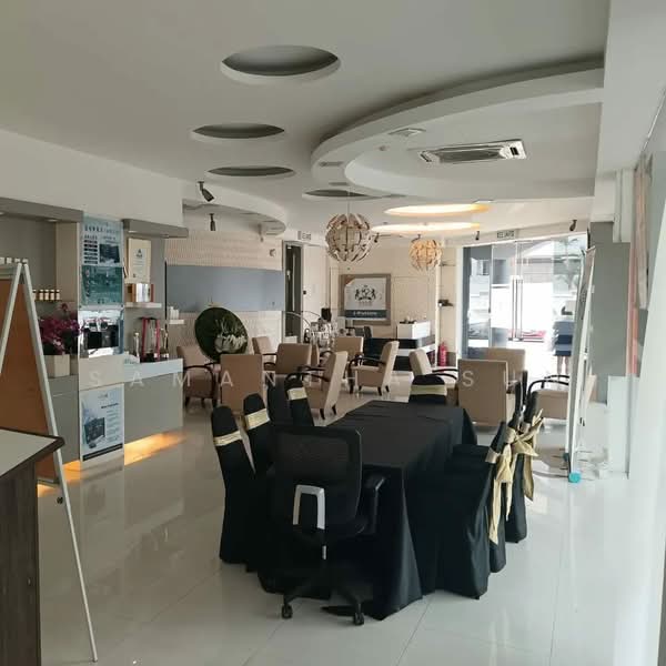 Kedai / Pejabat untuk Dijual di Taman Serdang Perdana (Seri Kembangan) - Samantha Sun - Lobby - PropertyGuru.com.my