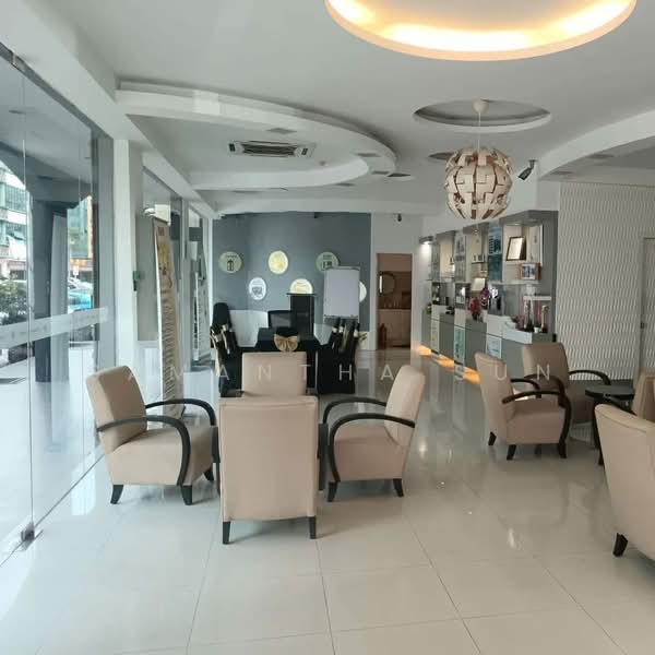 Kedai / Pejabat untuk Dijual di Taman Serdang Perdana (Seri Kembangan) - Samantha Sun - Lobby - PropertyGuru.com.my