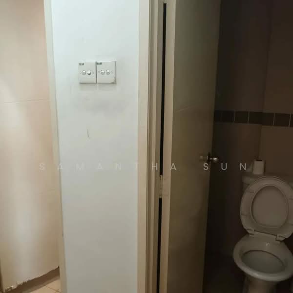 Kedai / Pejabat untuk Dijual di Taman Serdang Perdana (Seri Kembangan) - Samantha Sun - Bathroom - PropertyGuru.com.my