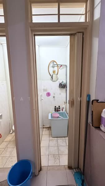 Apartment for Sale at Pangsapuri Suria - Fatin Azemi - Bathroom - PropertyGuru.com.my