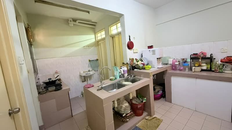 Apartment for Sale at Pangsapuri Suria - Fatin Azemi - Kitchen - PropertyGuru.com.my