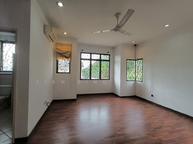 2.5-storey Terraced House for Sale in Taman Puchong Hartamas (Puchong) - Tian Sing Fong - Living Room - PropertyGuru.com.my
